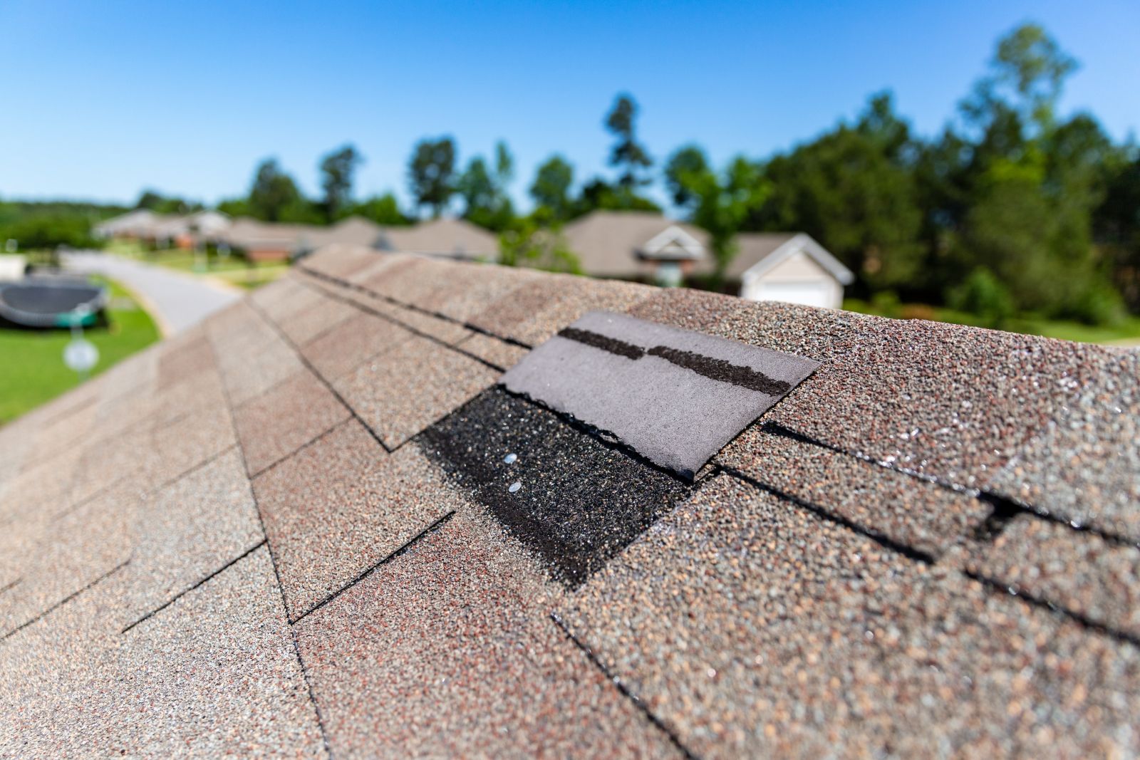 5 Common Roof Repair Mistakes Homeowners Make